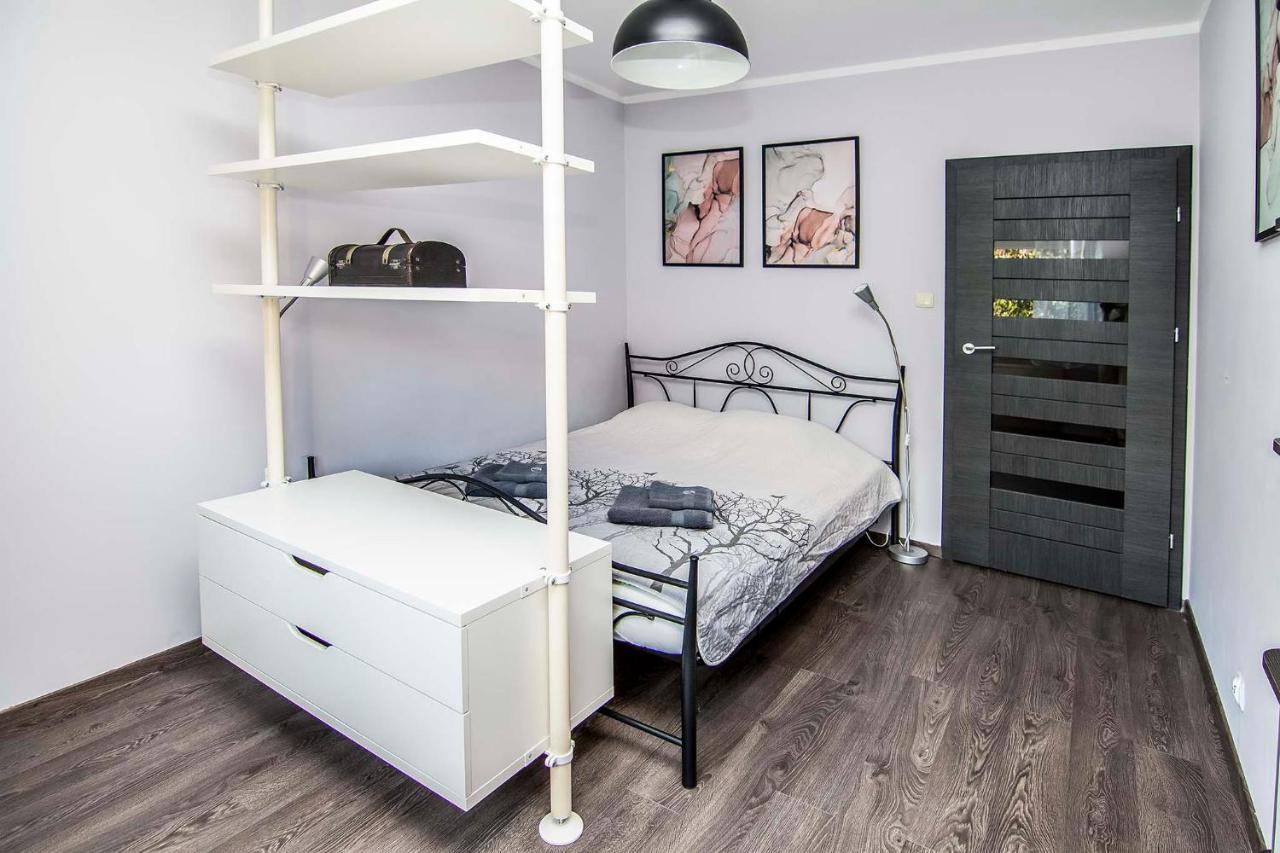 Nad Jeziorem Apartment *